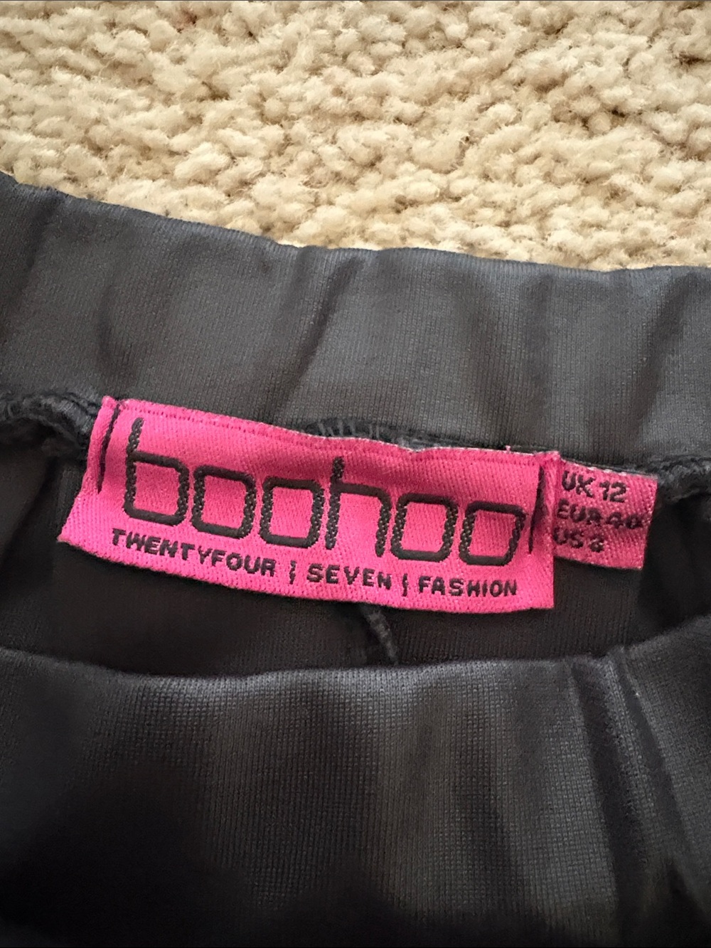 Boo Hoo Sz 8 Women's Black A-Line Skirt - Classic Flare - Picture 3 of 5